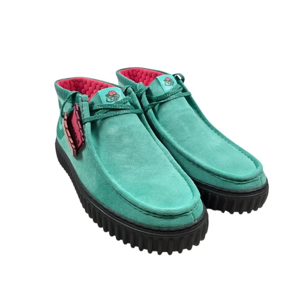 Clarks Torhill Explore X Pokémon Venusaur Turquoise Suede Chukka, Mens Sz 10 NEW